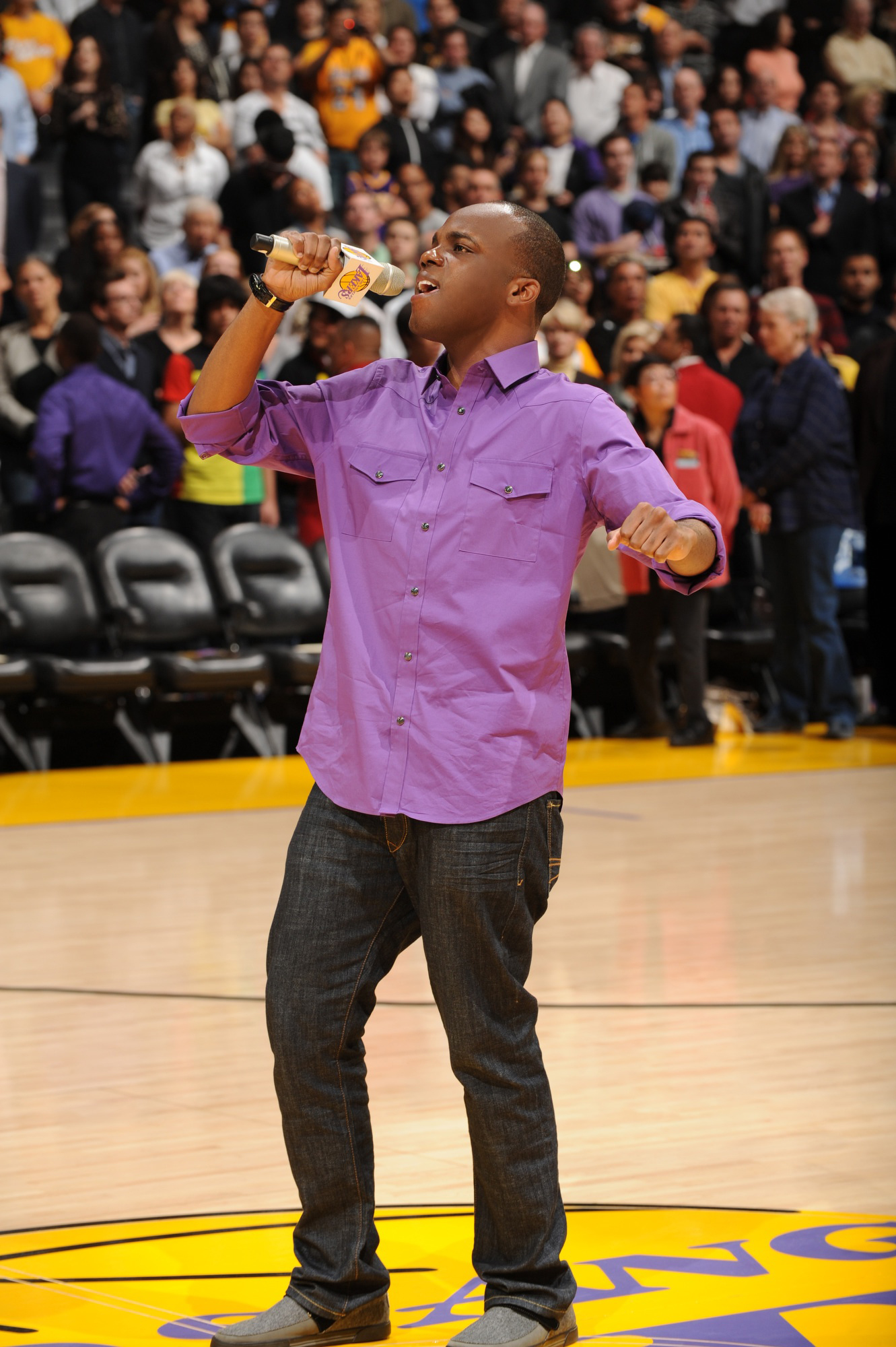 Marcellus Long performing at the Staples Center